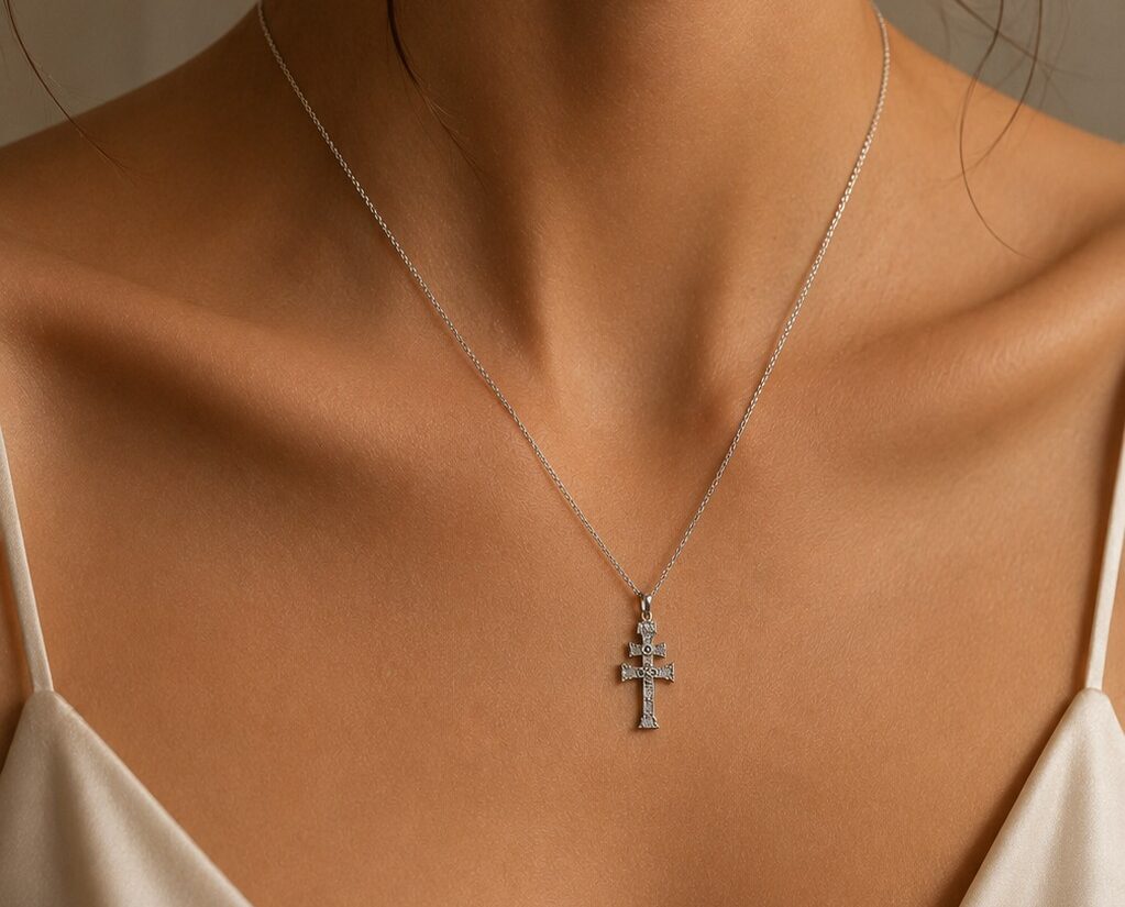 CRUZ CARAVACA ORO BLANCO 18K RELIEVE