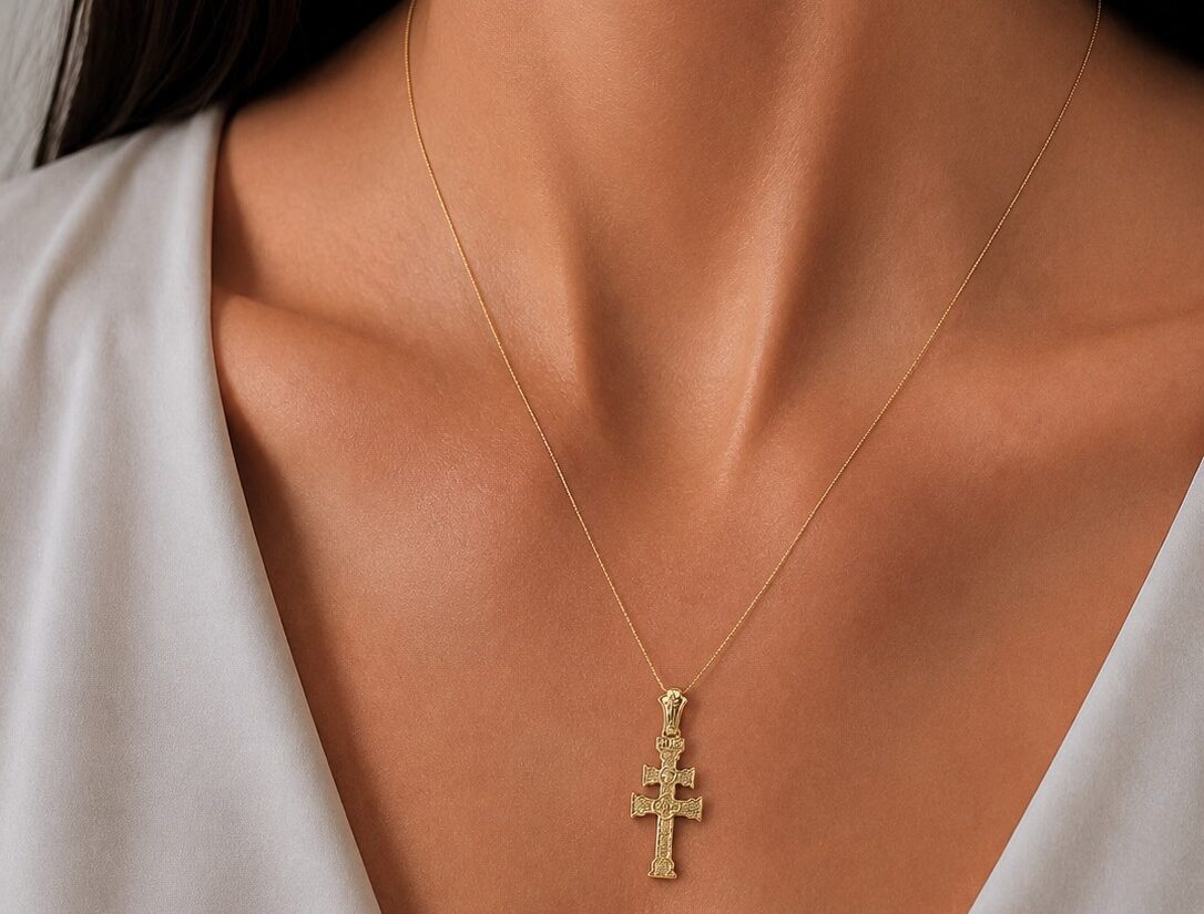 CRUZ CARAVACA ORO 18K RELIEVE